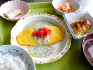 ライブクック「オムレツ　グリーンソースがけ」